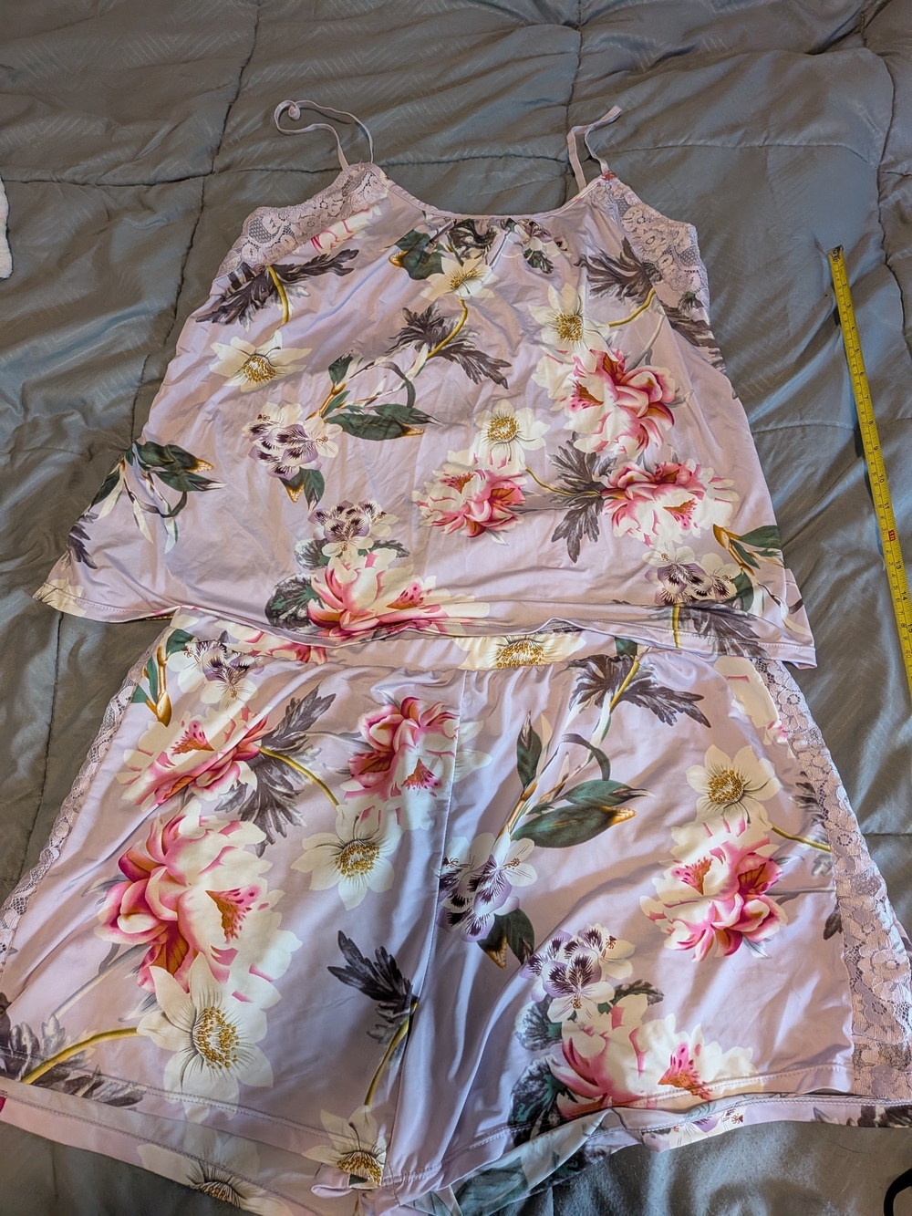 Floral Lace-Trim Cami & Shorts Sleep Set - Lavender Pink